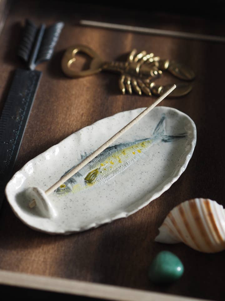 Hand-painted Ceramic Incense Holder Sea Creatures for wholesale by Urganiqa