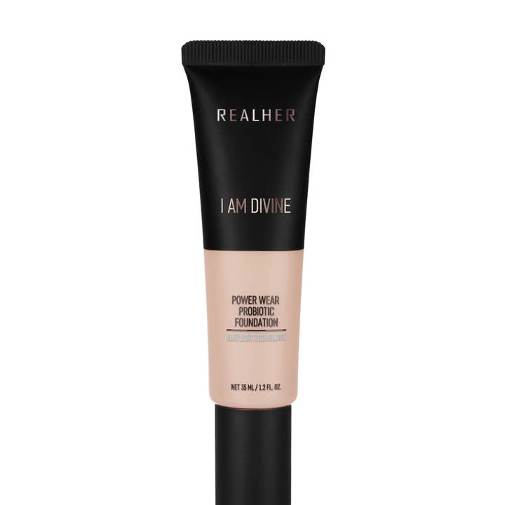 I AM DIVINE - Fond de teint Power Wear pour la vente par LBRH Beauty and Wellness