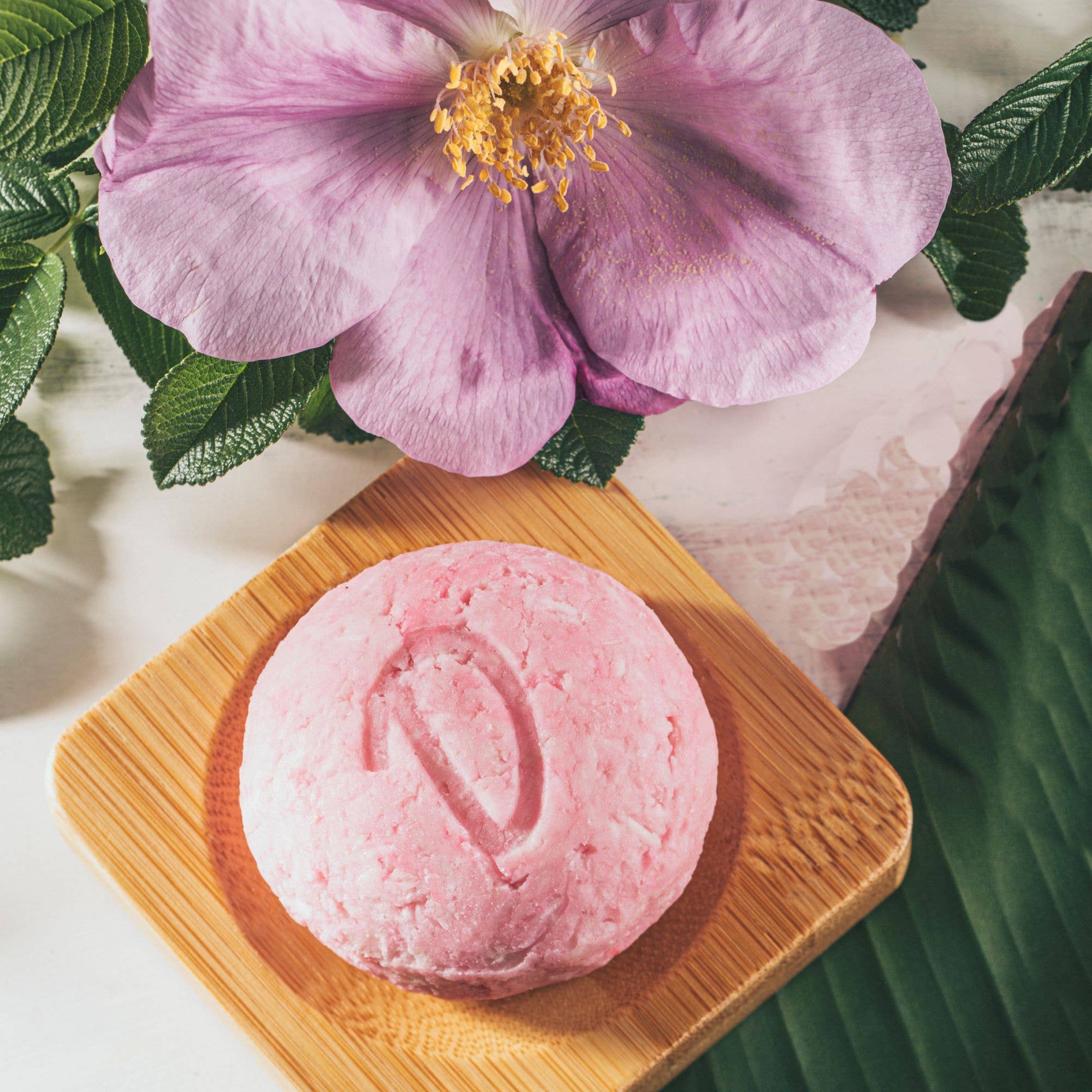 Duschkind GmbH – Großhandel Shampoo-Puck/festes Shampoo – Duschkind festes Shampoo Wildrose mit Rosenöl Bio & vegan2