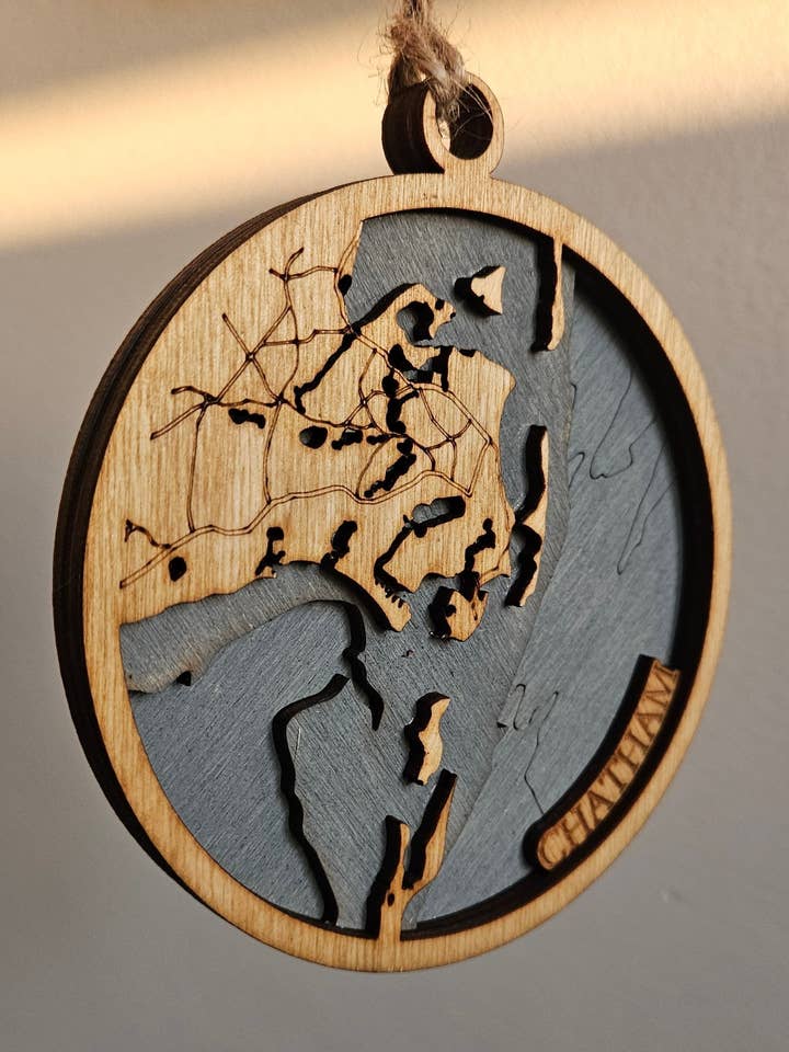 Chatham, Massachusetts | Ornament voor wholesale door Coastal Carve Engravings