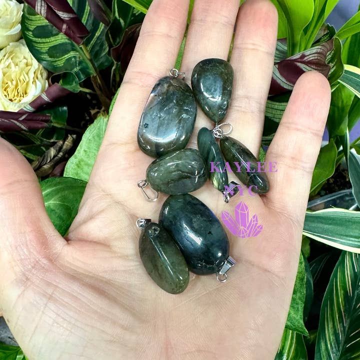 KayleeNYC - Wholesale Individual Charm/Pendant - Natural Labradorite Crystal Pendant2