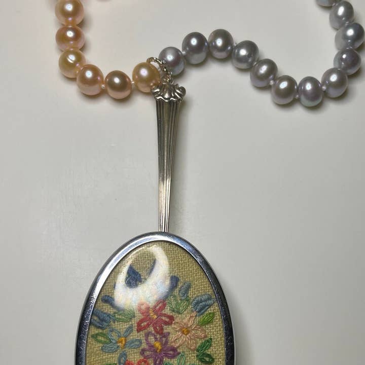 DecoFiniti LLC - Wholesale Brooch - Sterling Silver Brooch With Spoon And Cultured Pearls