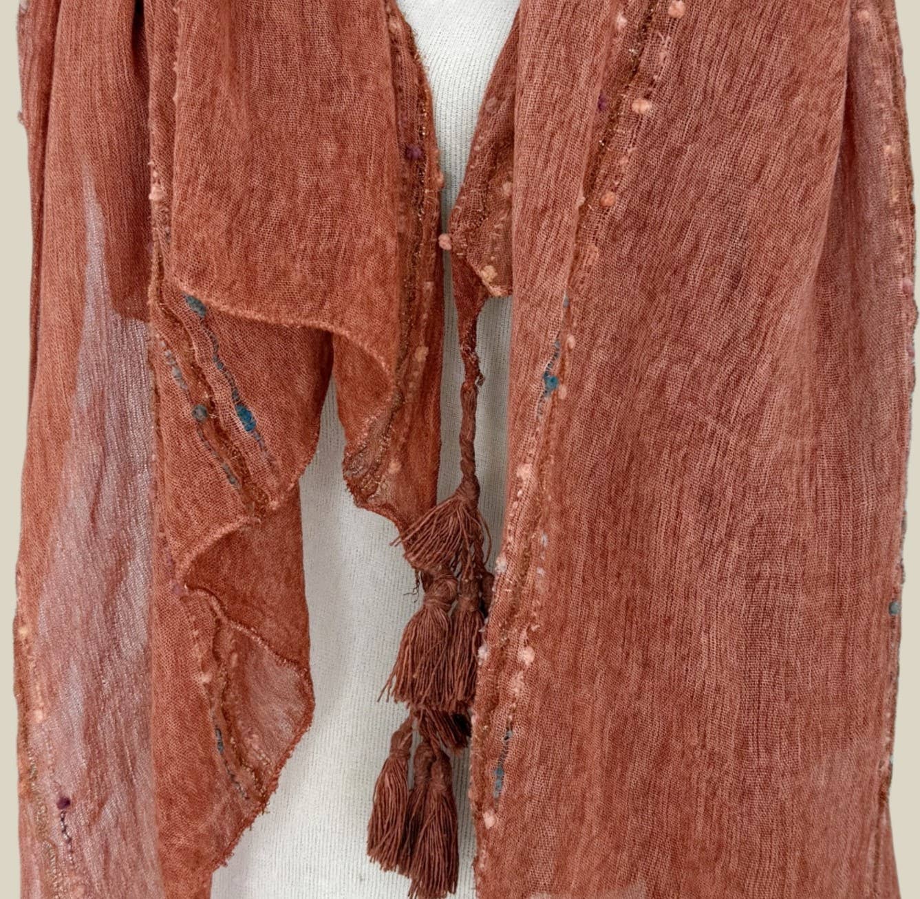 JC Sunny Fashion – wholesale Scarf – Women's – JC023516 Classic Ethnic Solid Tassels Scarf with Embroidered Stripes8