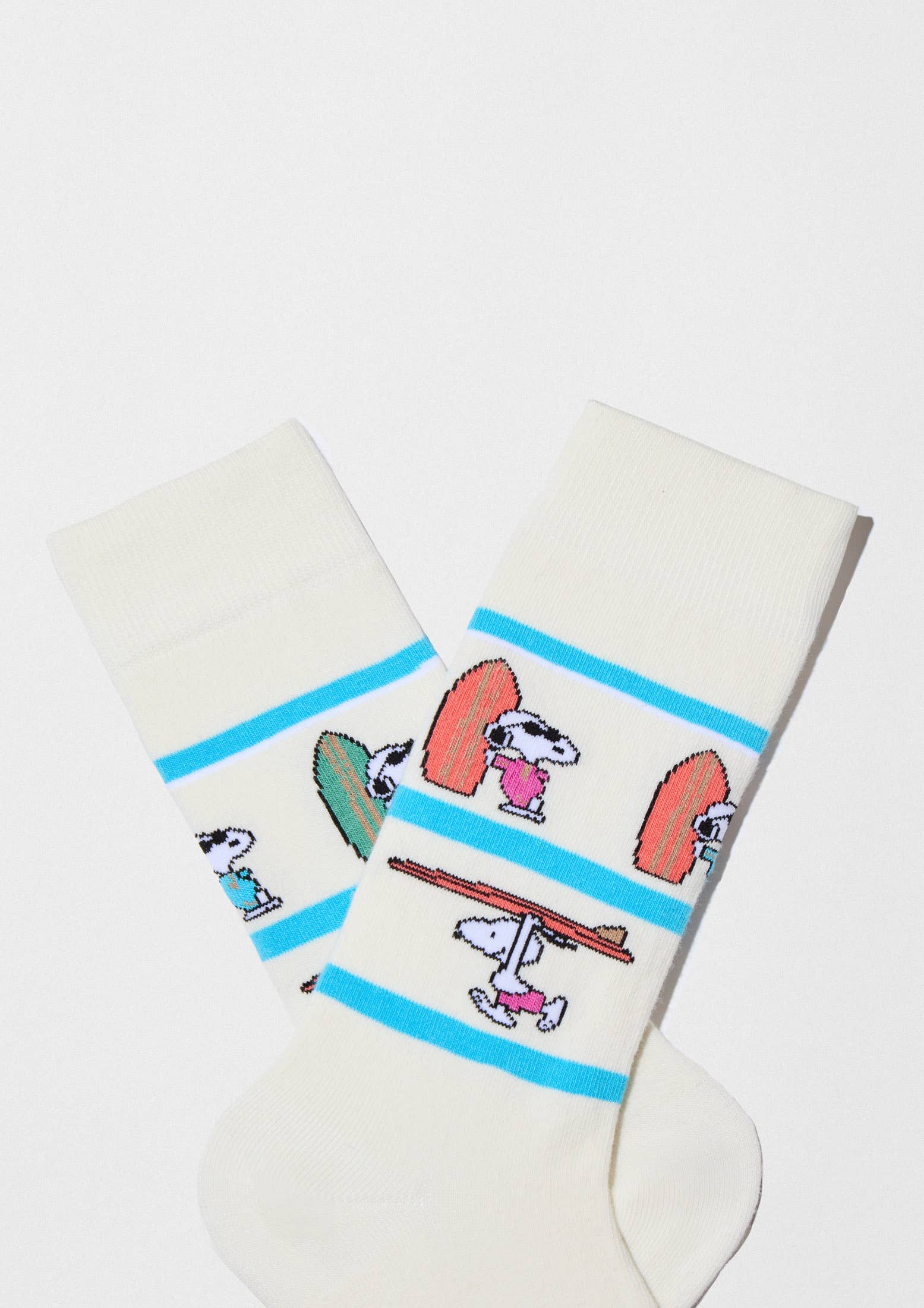 Broken white BeSnoopy Surf - 100% Organic Cotton Socks for wholesale on Faire1