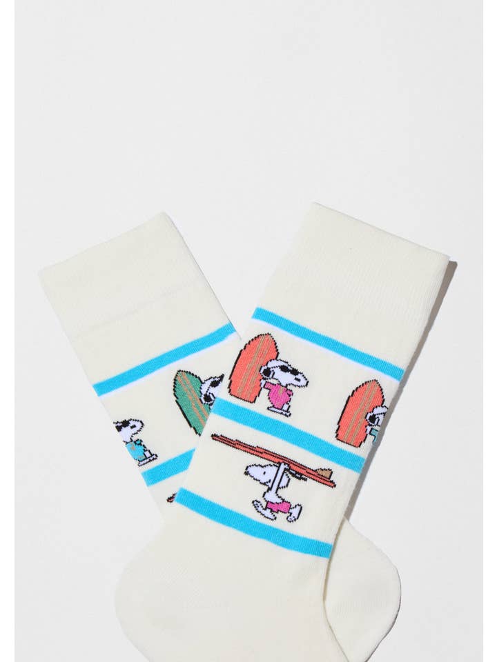 Broken white BeSnoopy Surf - 100% Organic Cotton Socks for wholesale on Faire1