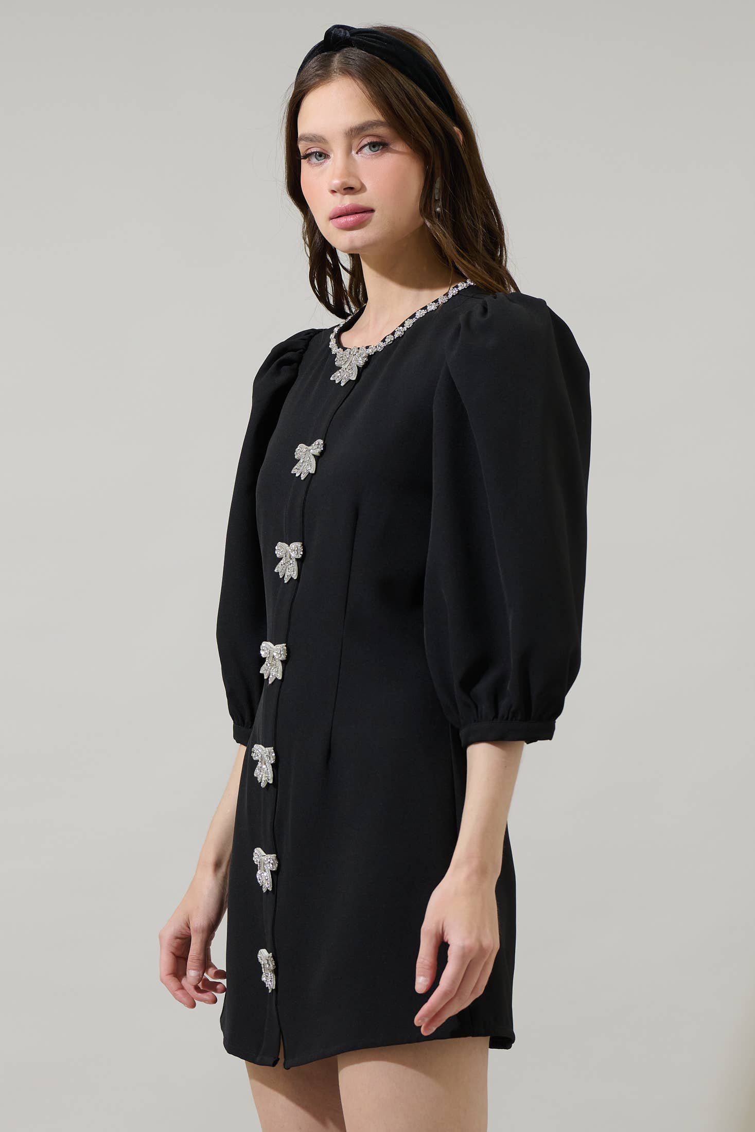 Noir Robe mini trapèze Winona avec nœuds en strass en vente sur Faire3
