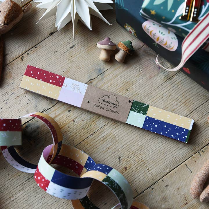 Traditional Patchwork Christmas Paper Chains Kit for wholesale by Clara and Macy