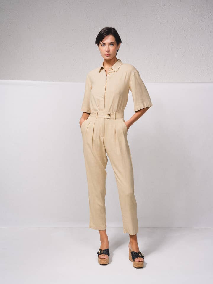 248711 - Pantalon en lin mélangé avec plis pour la vente par SMF