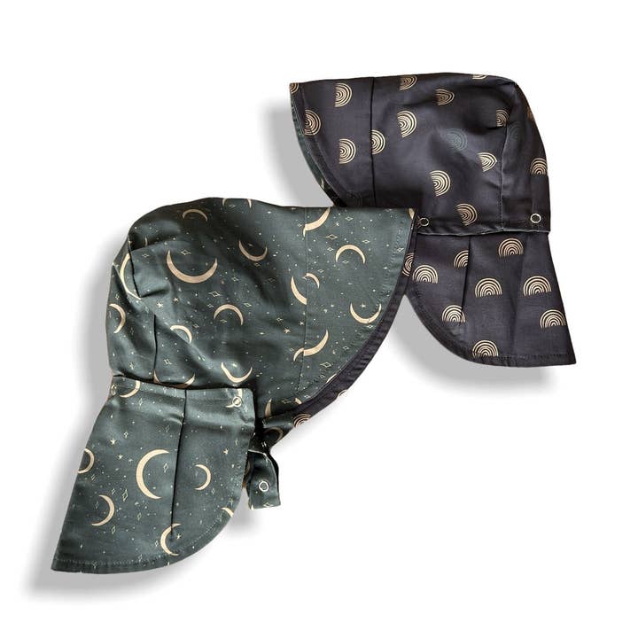 Bonnet dans la tempête de lune du soir pour la vente par Urban Baby Bonnets