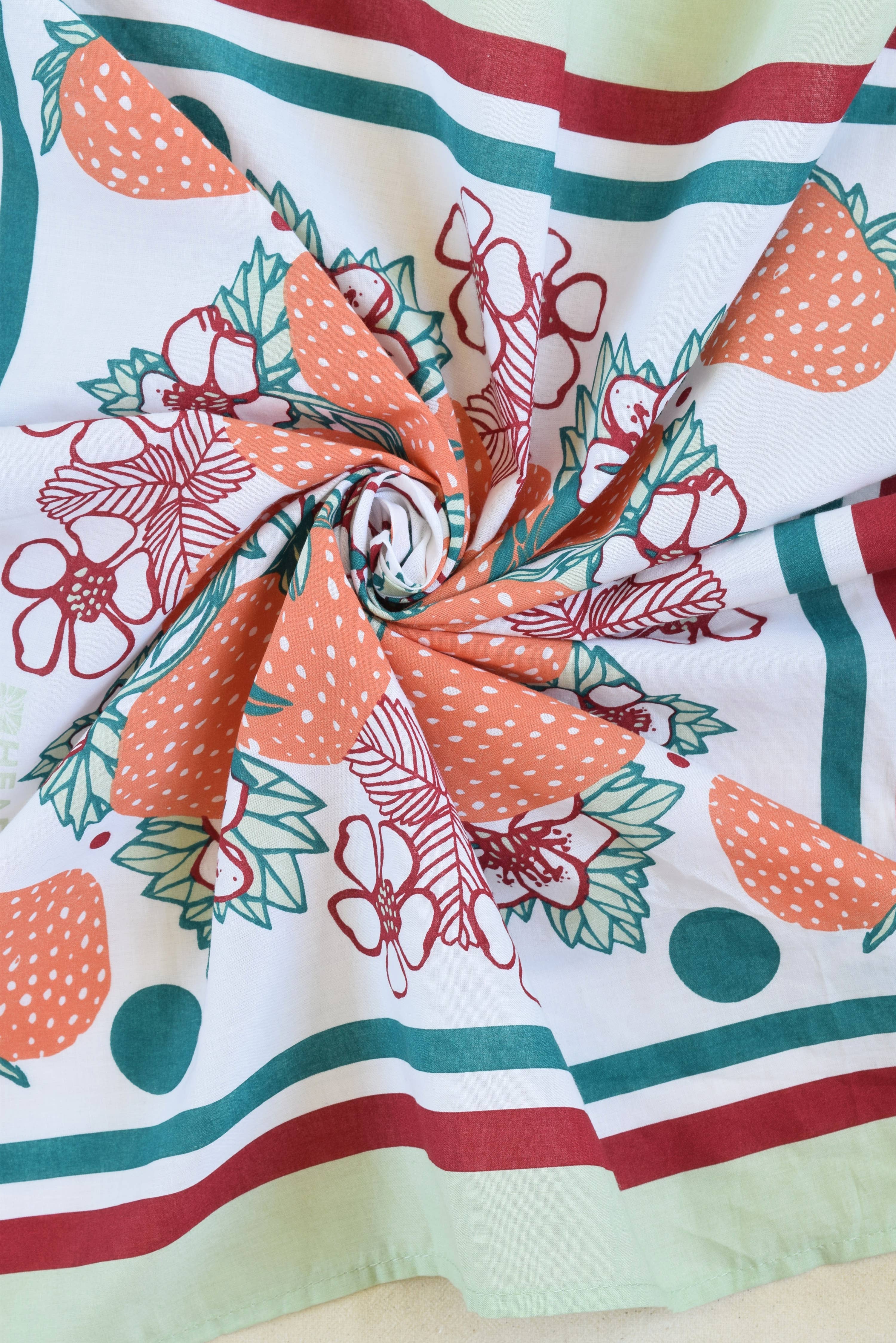 Hearth and Harrow - Wholesale Bandana - Uniseks - Strawberry Patch Bandana - 100% katoen - met de hand bedrukt2