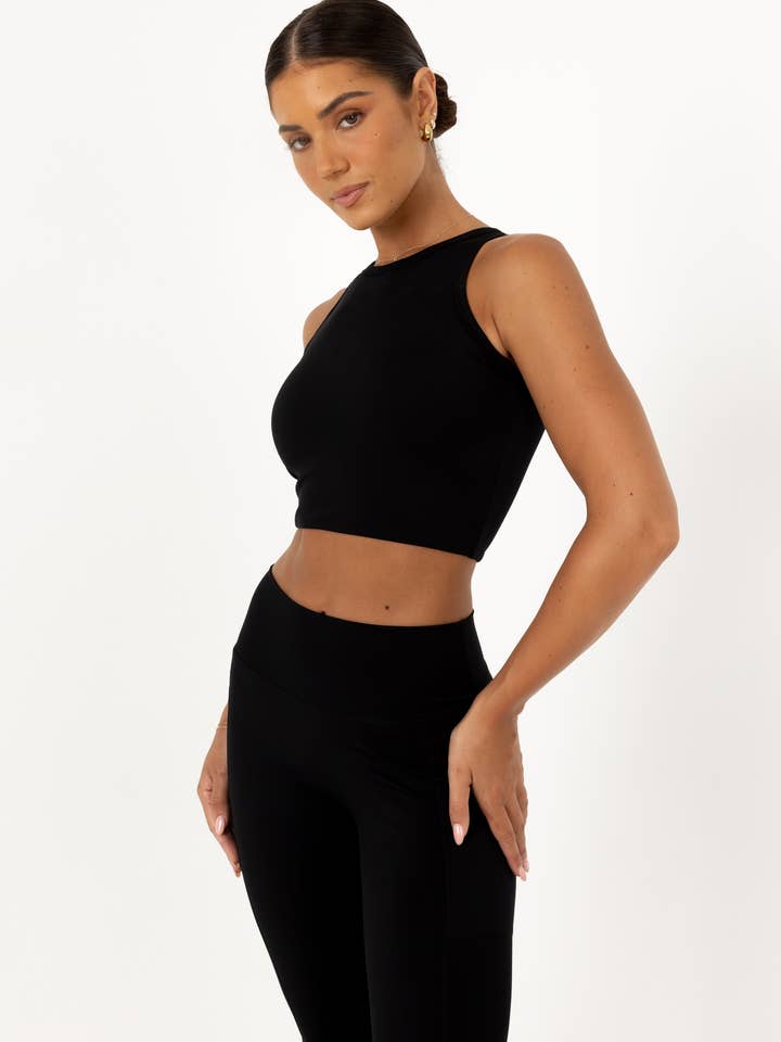 Noosa Active - Wholesale Athletic Top - Women's - Estelle Compressive Crop Top - Black