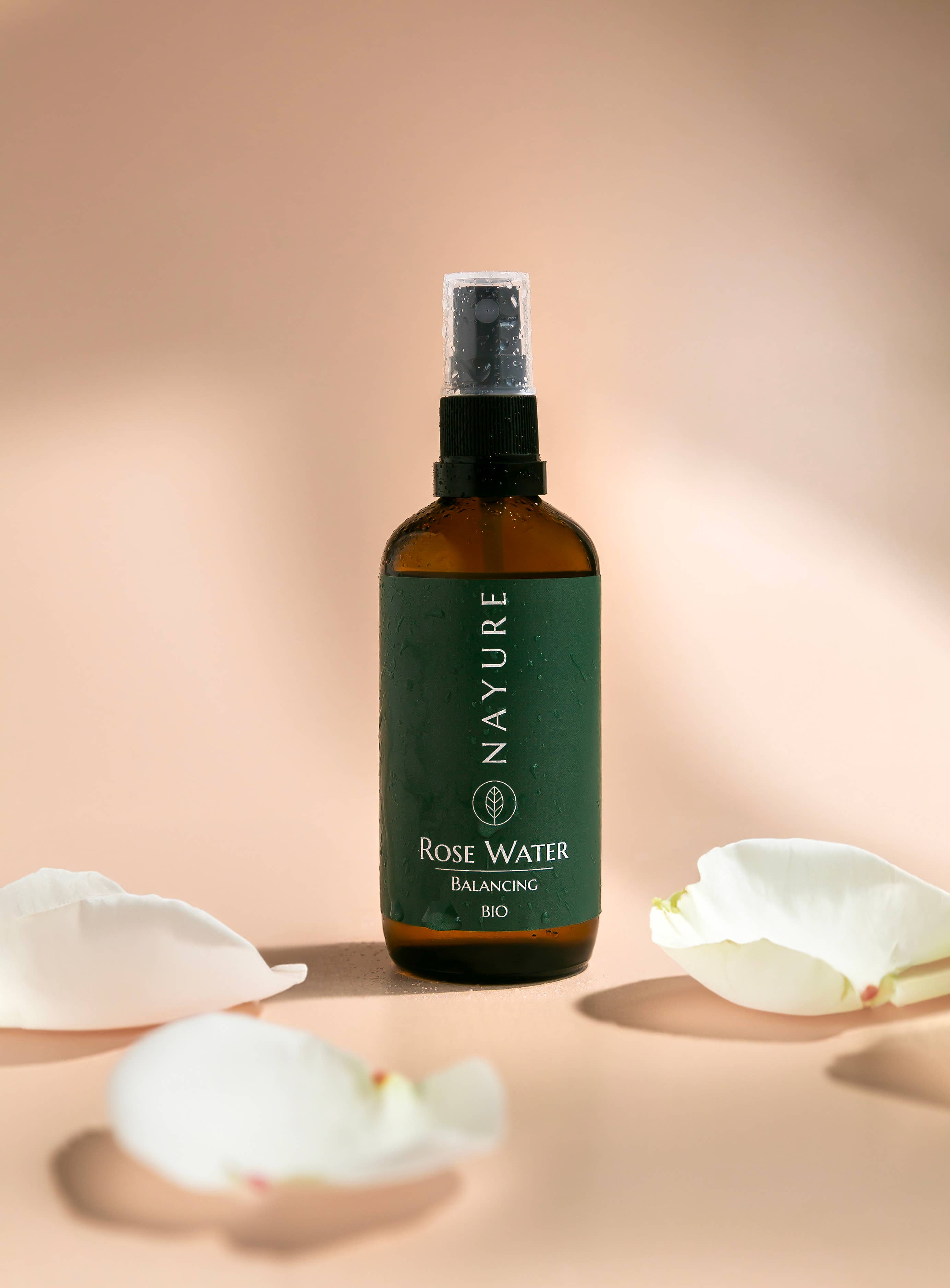 Nayure – Großhandel Gesichts- und Körpernebel/Wasser – Nayure Bio Rosenwasser – Ausgleichend und Feuchtigkeitsspendend1