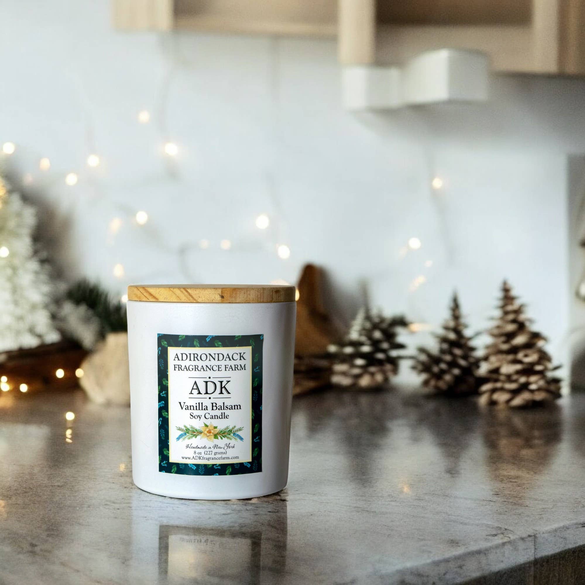 Adirondack Fragrance  Flavor Farm - Wholesale Jar/Filled Candle - Festive Vanilla Balsam Candle 5.5oz|8oz2