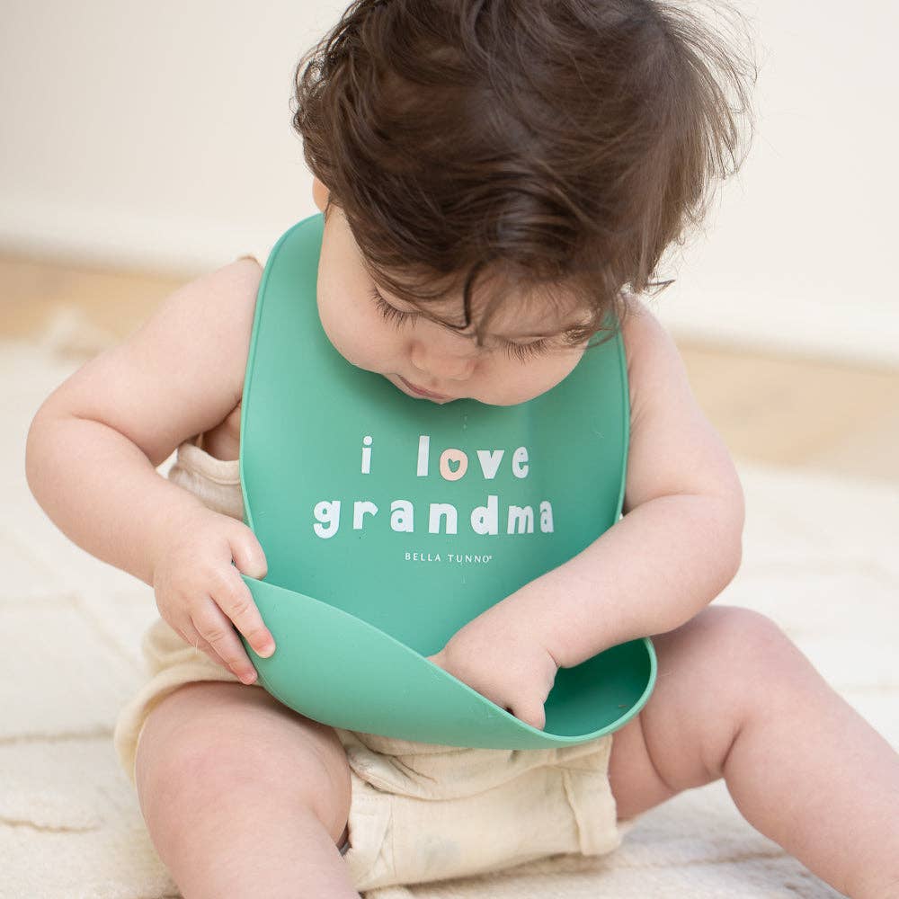 Green Love Grandma Wonder Bib for wholesale on Faire1