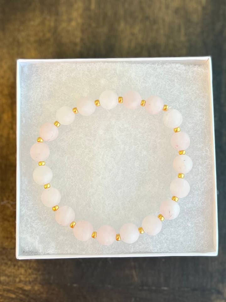 Rose Quartz & Guld Beaded Armbånd for engroshandel hos Liza June