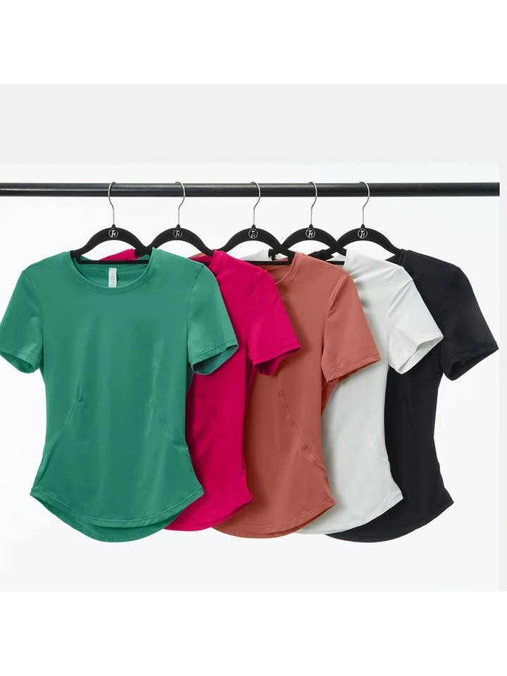 Belsize Activewear – wholesale Activewear set – Women′s – Two pieces fitness set16