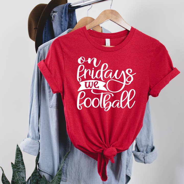 Los viernes jugamos al fútbol: elige tu color para venta al por mayor de Sunfire Tees