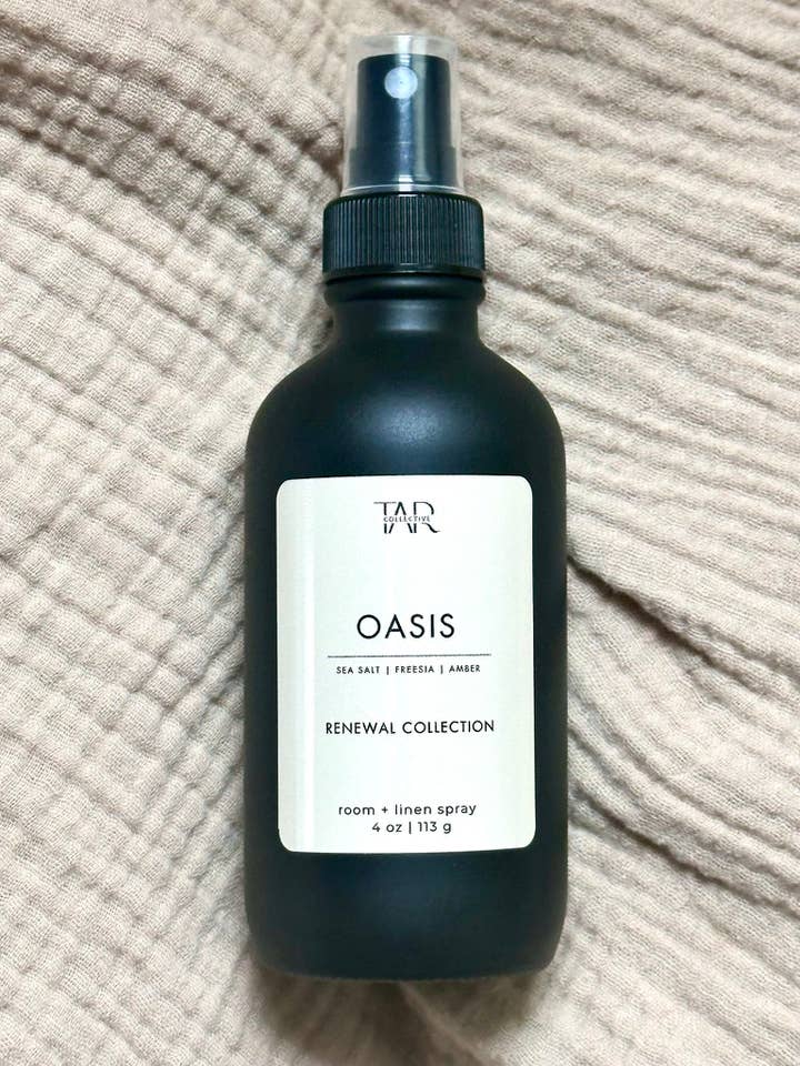 Spray d'ambiance Oasis 4 oz pour la vente par TAR Collective