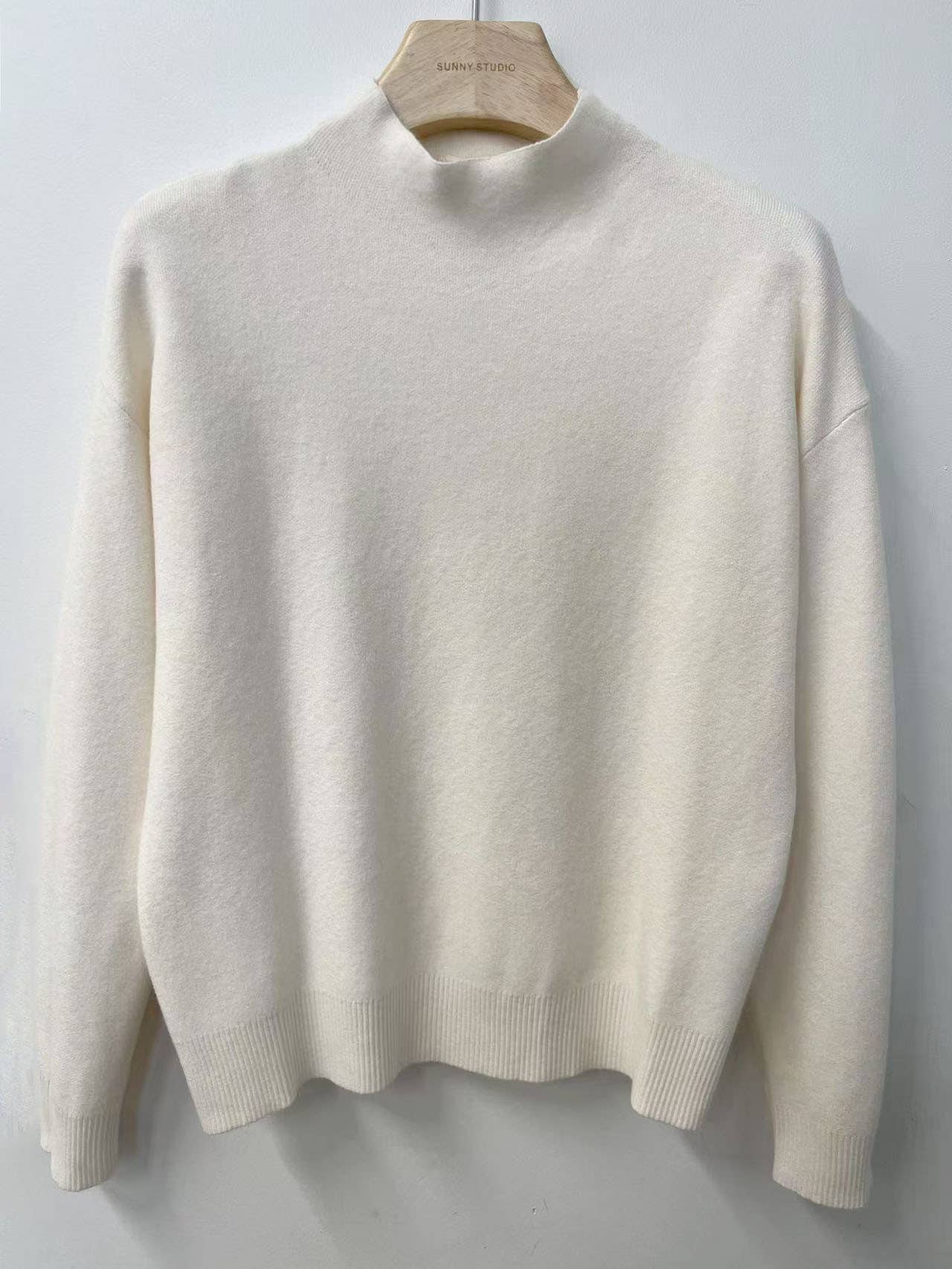 SUNNY STUDIO - Wholesale Knit Sweater - Women's - Women's high-neck pullover with long sleeves0