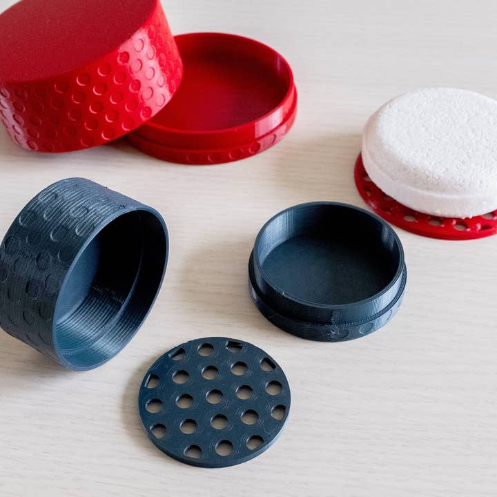 Printed Foundry – Großhandel Badeseifenschale – Reisetauglicher runder Shampoo-Riegelhalter mit Deckel, Seifenspender3