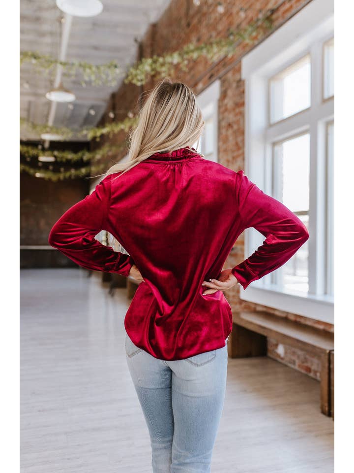 Liam & Company - Wholesale Blouse - Women's - Marjorie Long Sleeve Velvet Blouse | S-2XL