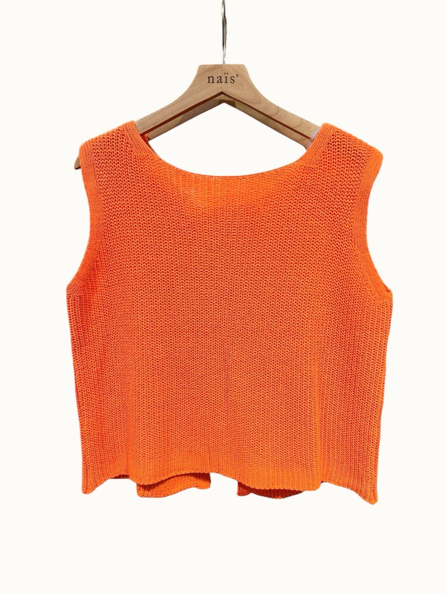 NAÏS PARIS – wholesale Knitted jumper – Women′s – SLEEVELESS ROUND NECK SWEATER, OPEN BUTTONED BACK IN COTTON9