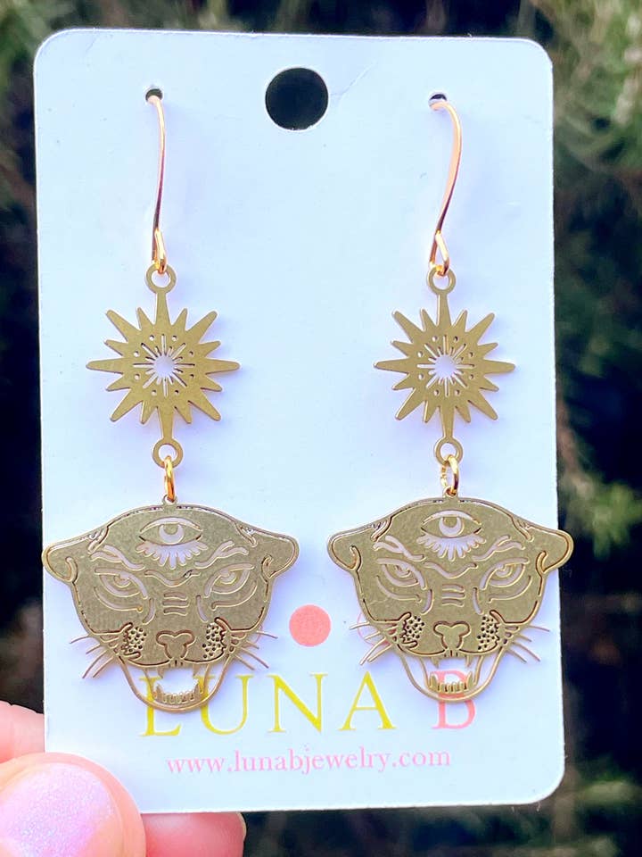 Celestial Jaguar-örhängen – Djärva mässingssmycken för wholesale av Luna B Jewelry