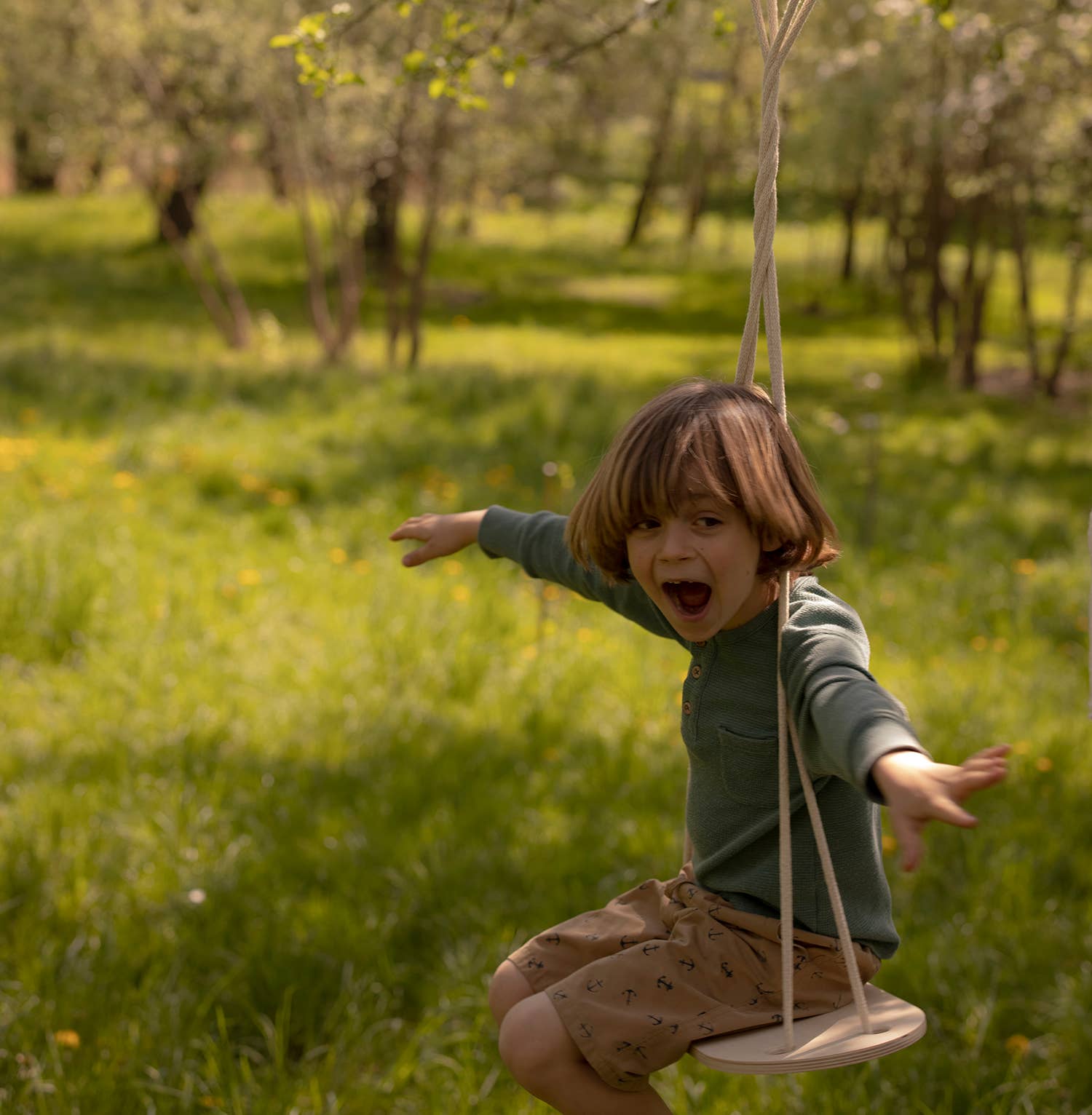 Babai – Großhandel Holzspielzeug – Kinder – Babai Kinder-Holzschaukel mit Baumwollseil13