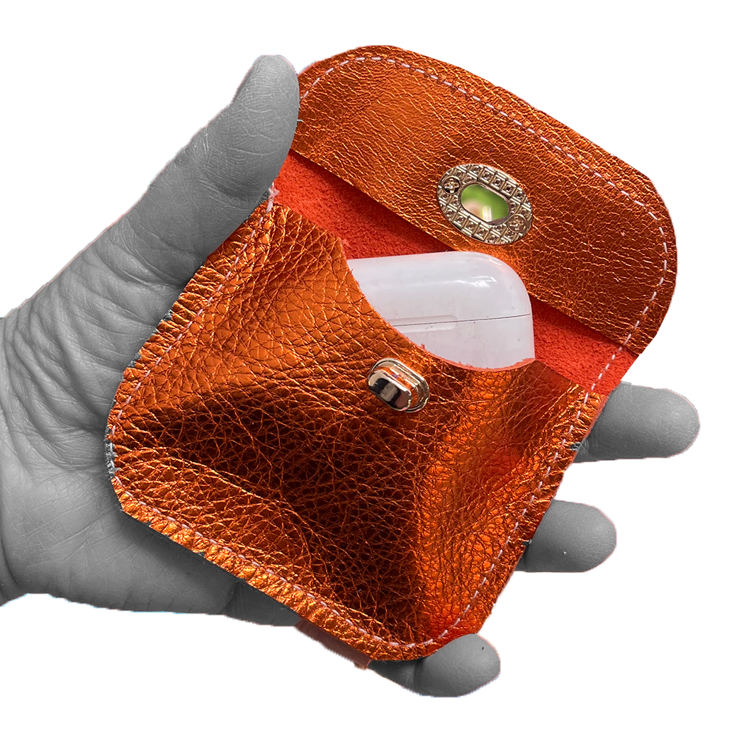 Zina Kao Exclusives - Wholesale Wallet - Women's - The Turnlock Metallic Leather Wallets: 3 sizes!33