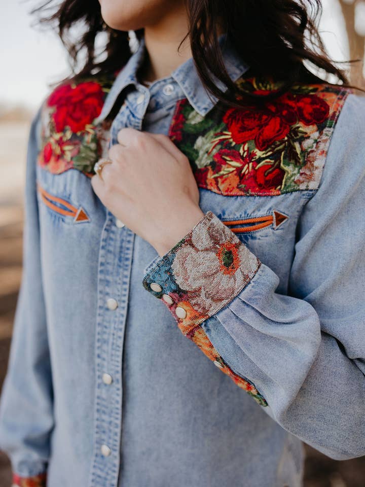 Rodeo Quincy - Wholesale Button Down Shirt - Women's - Rosa Vaquera Button Up