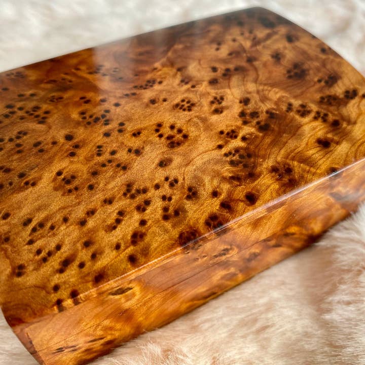 AtlasPerles – Großhandel Schmuckschatulle/-Organizer – 4"x2" Hochzeitsringbox, marokkanische Thuja-Holzbox, handgefertigte Ringbox für Andenken, Verlobungsschmuckaufbewahrung, gravierte Thuja-Ringbox für den Antrag8