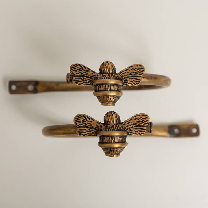 Brass bee – wholesale Curtain tieback – Bee Curtain Holdbacks - Heritage Finish1