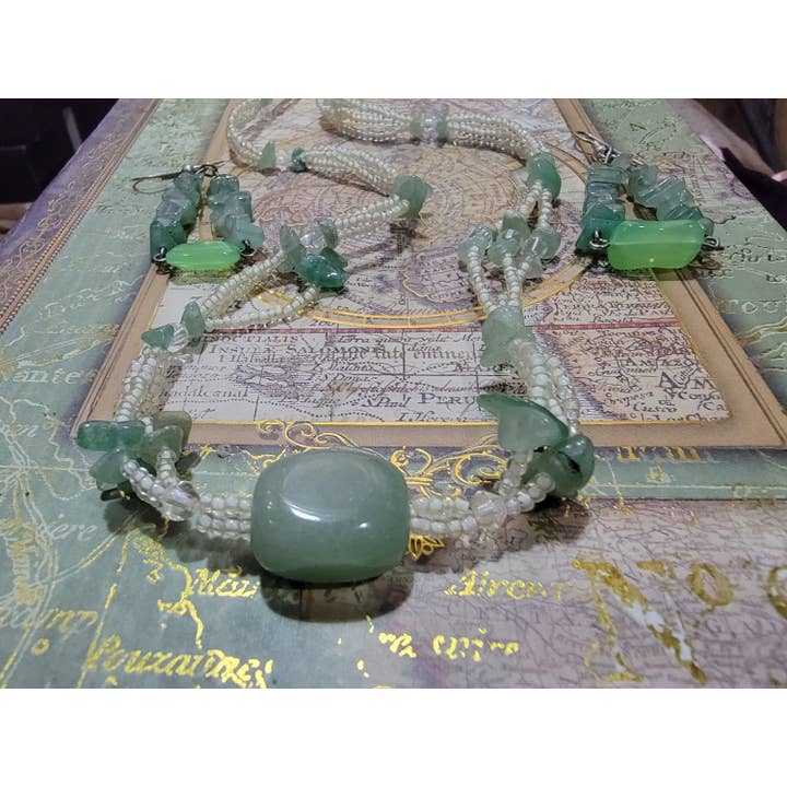 Collar y pendientes con piedras preciosas de aventurina (juego) para venta al por mayor de The Band Famous