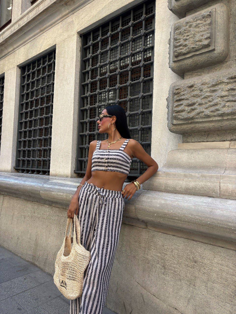 Design company-Fatma Balkir - Vendita all'ingrosso Completo top e pantaloni (NON loungewear) - Donna - Completo in lino - top corto a righe e pantaloni ampi6