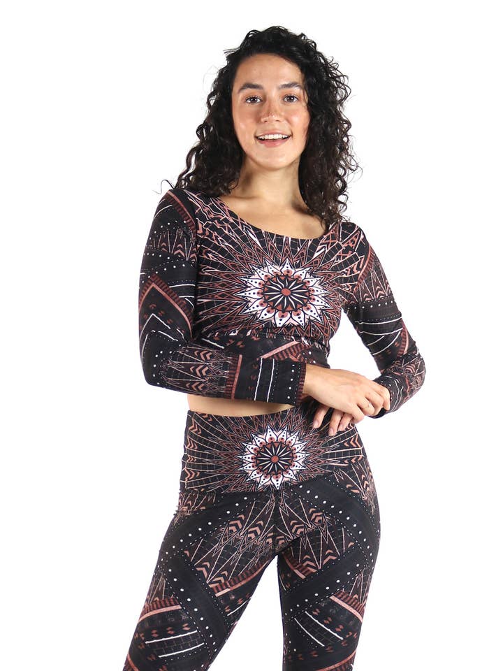 Guerriero umile Ballerina Manica lunga in Humble Warrior in vendita all'ingrosso su Faire