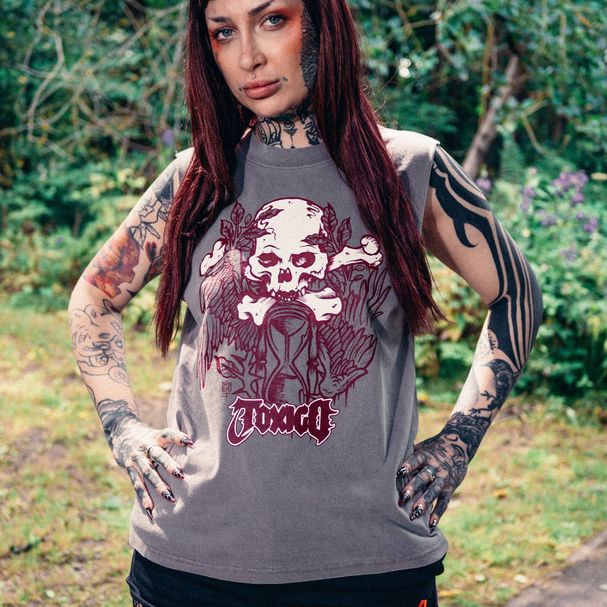 Faded Grey Hourglass Heavy Tank for wholesale on Faire0