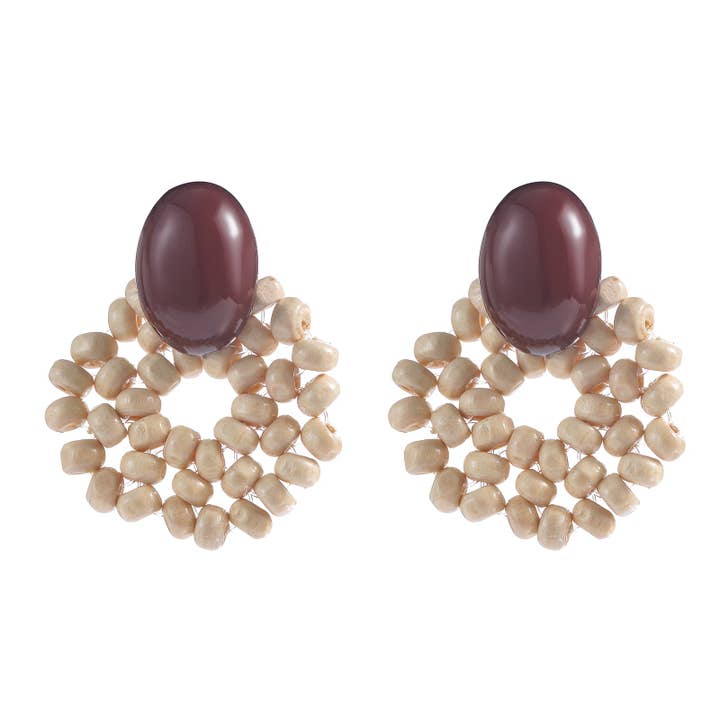 Pendientes de madera con detalles de abalorios beige para venta al por mayor de Emilie collection