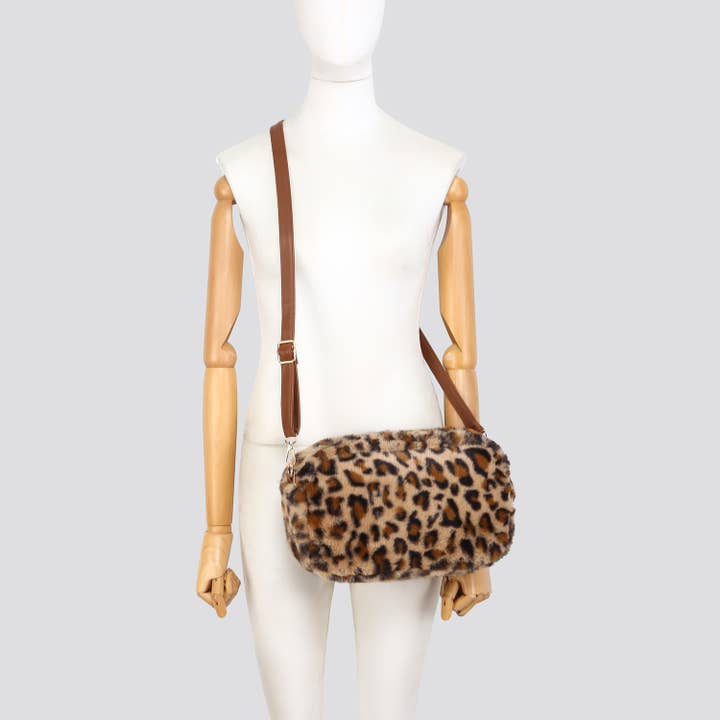 House of Milano - Wholesale Crossbody Bag - Women's - 25421 Leopard Print Faux Fur Crossbody Bag1