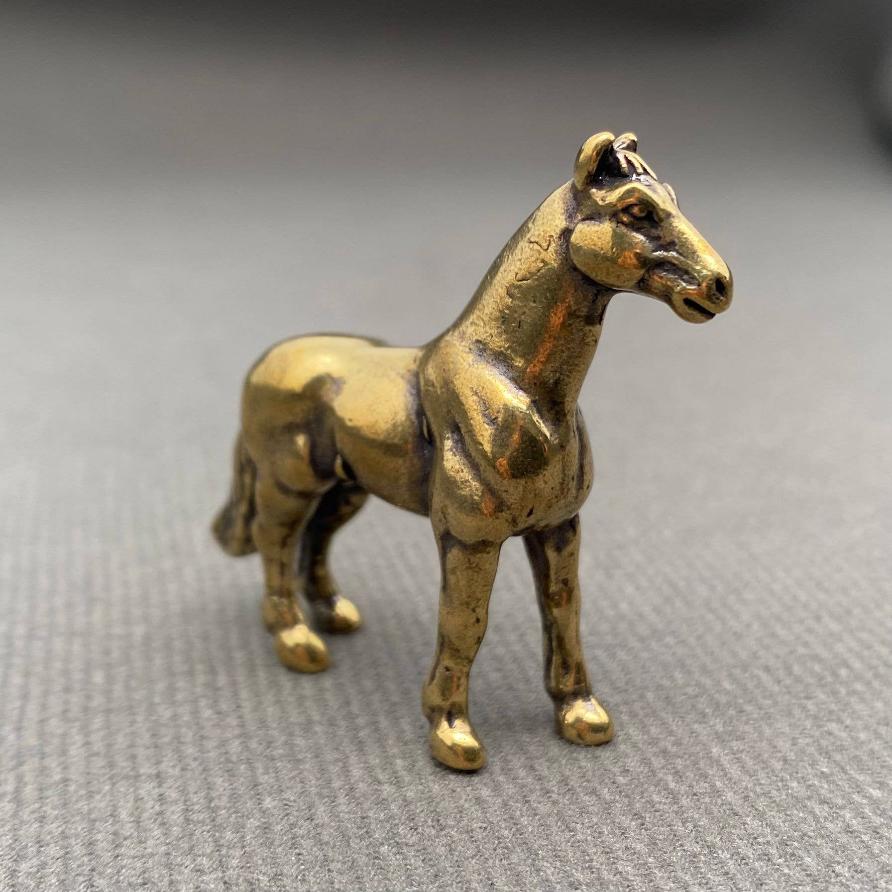 Mio Queena - Wholesale Decorative Figurine - Brass Warhorse Crafts Desktop Ornaments Decoration1