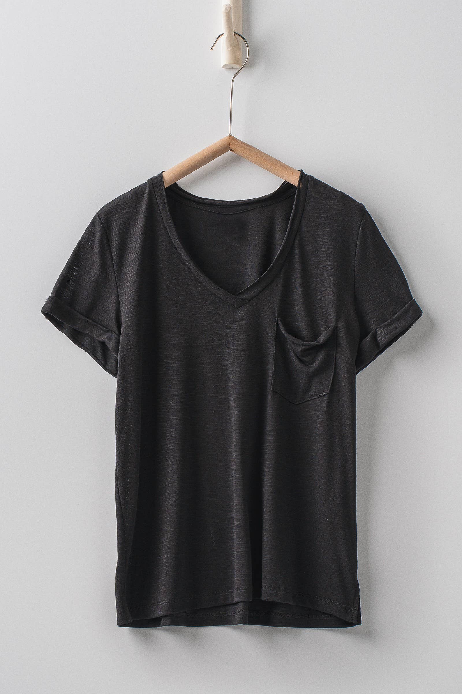 Urban Daizy - Wholesale T-Shirt - Women's - Rolled Sleeve V-Neck Pocket Tee38