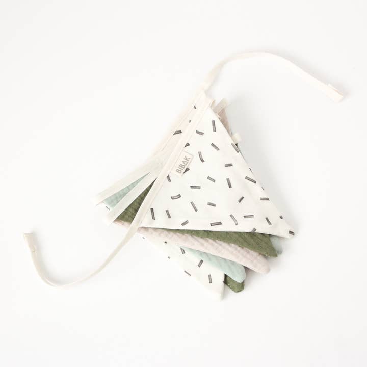 Bibak Wimpelkette für Kinderzimmer aus Bio-Baumwolle für den Großhandel von Bibak