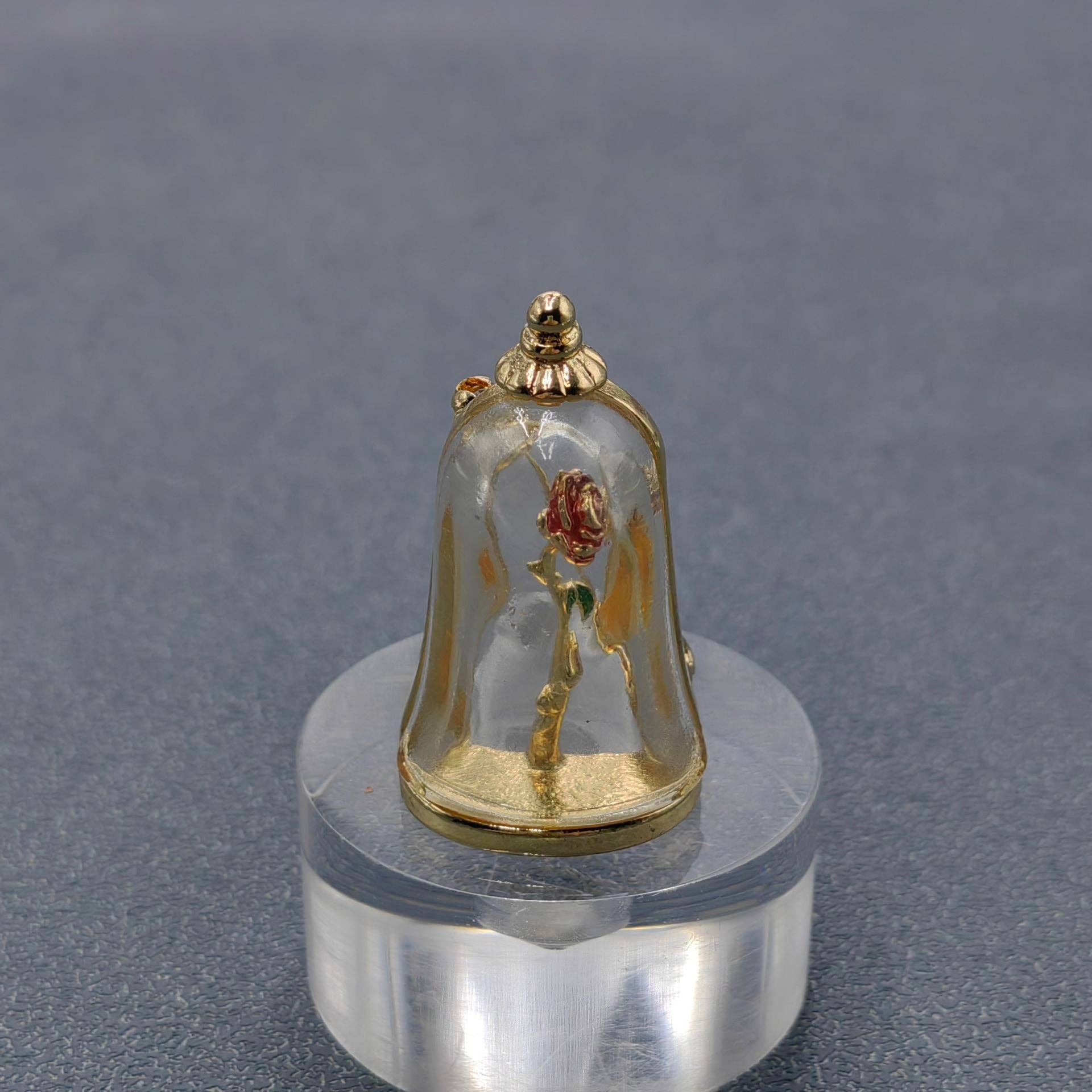 Mio Queena – alfinete de lapela por atacado – Broche vintage Rosa em Garrafa2