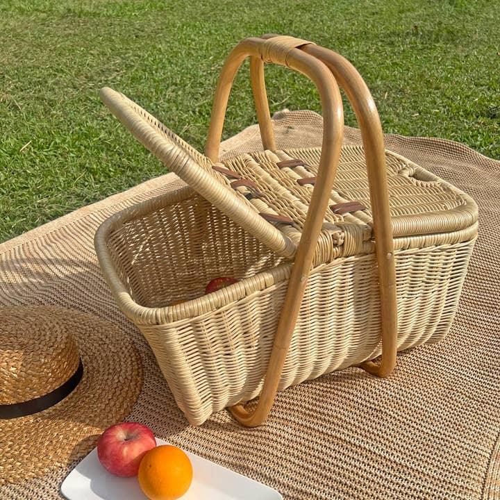 Handcrafted - Aurelie Picnic Basket - Rattan Wicker for wholesale by MOMIJI