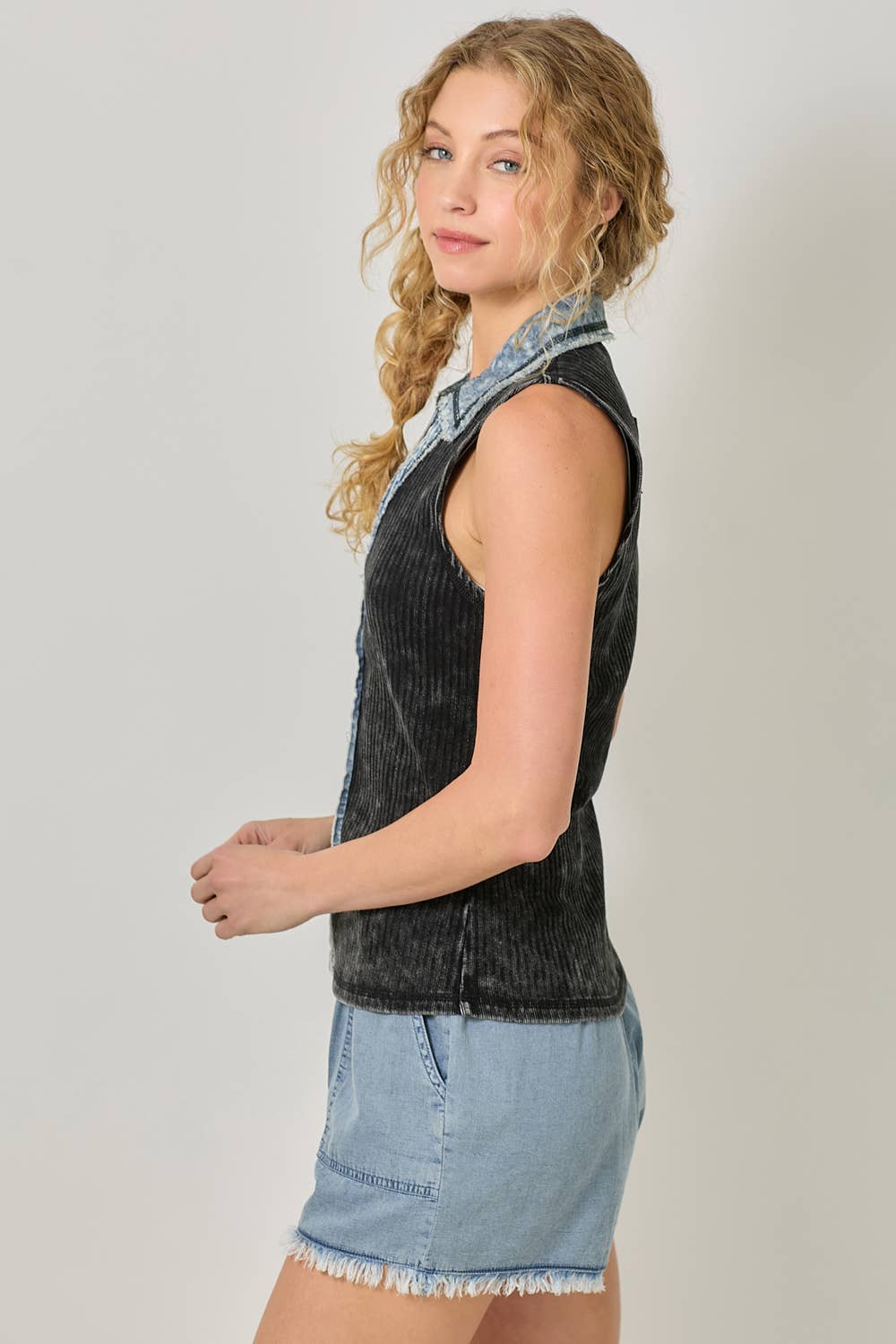 Mystree - Vente Chemise à col boutonné – femme - Haut sans manches à boutons en maille côtelée lavée 6094331