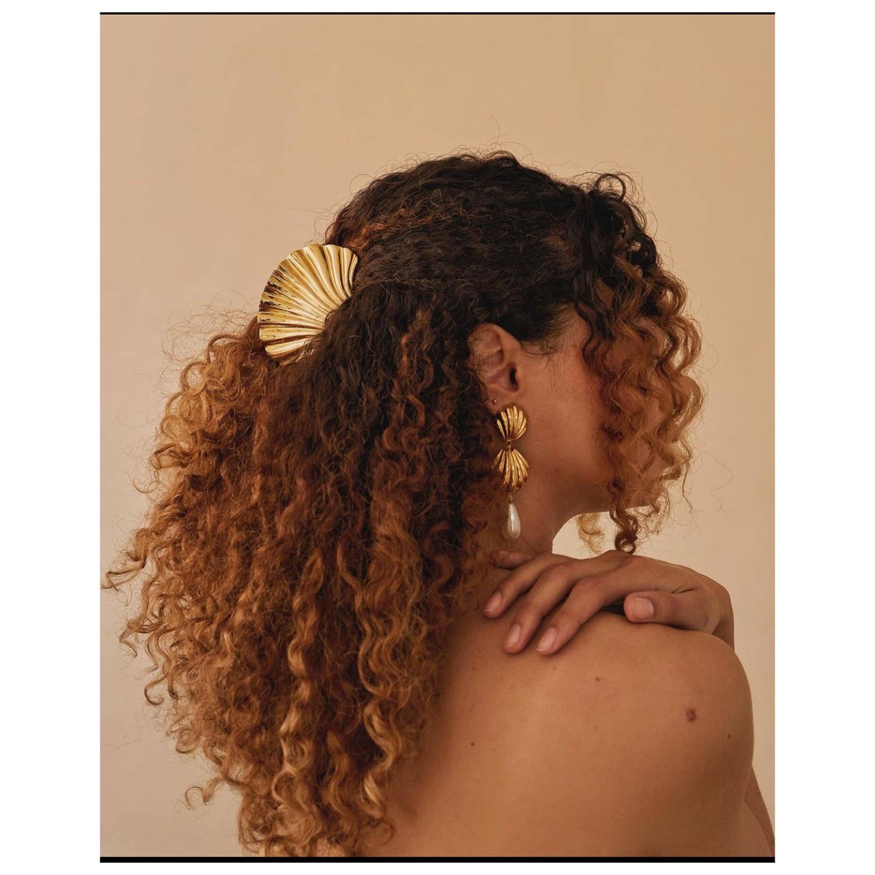 Dipped Shop - Wholesale Hair Clip - Women's - Vintage Gold Seashell Hair Claw Clip DP25D8932