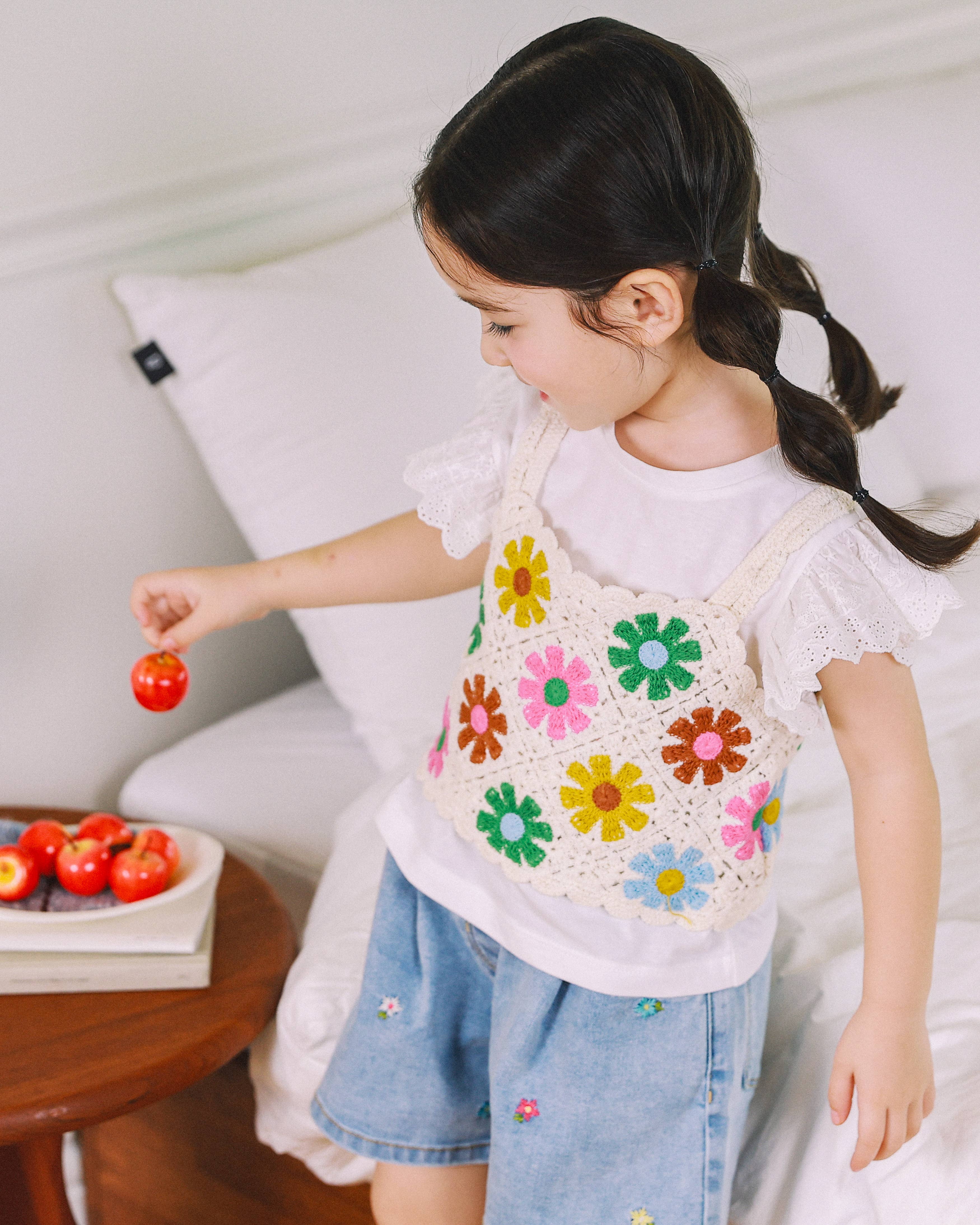 ToTo Heros - Wholesale Knit Top - Kids - Gia Floral Pattern Crocheted Cropped Knit Vest6