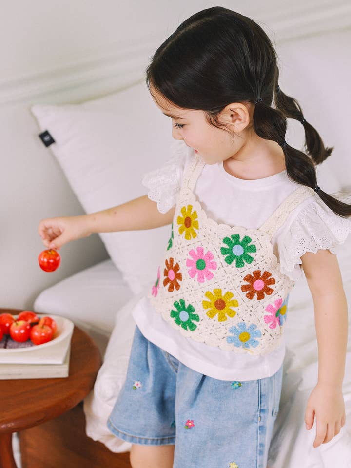ToTo Heros - Wholesale Knit Top - Kids - Gia Floral Pattern Crocheted Cropped Knit Vest6
