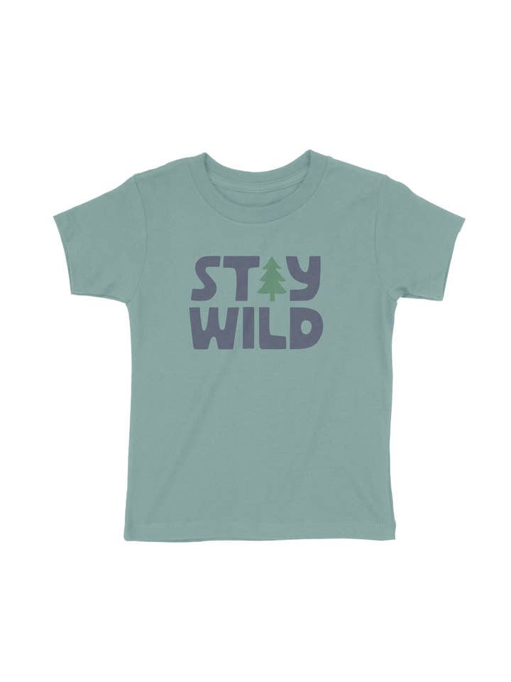 Maglietta per Bambini "Stay Wild Trees" per la vendita all'ingrosso da parte di Buffalo Mountain Print + Supply