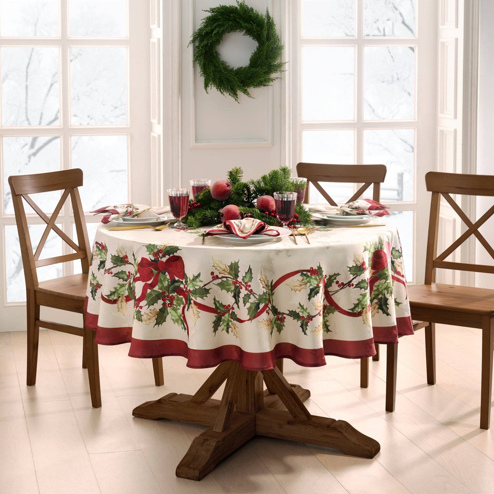 Threadmade Home - Wholesale Tablecloth - Villeroy & Boch Winter Bows & Garland Tablecloth4