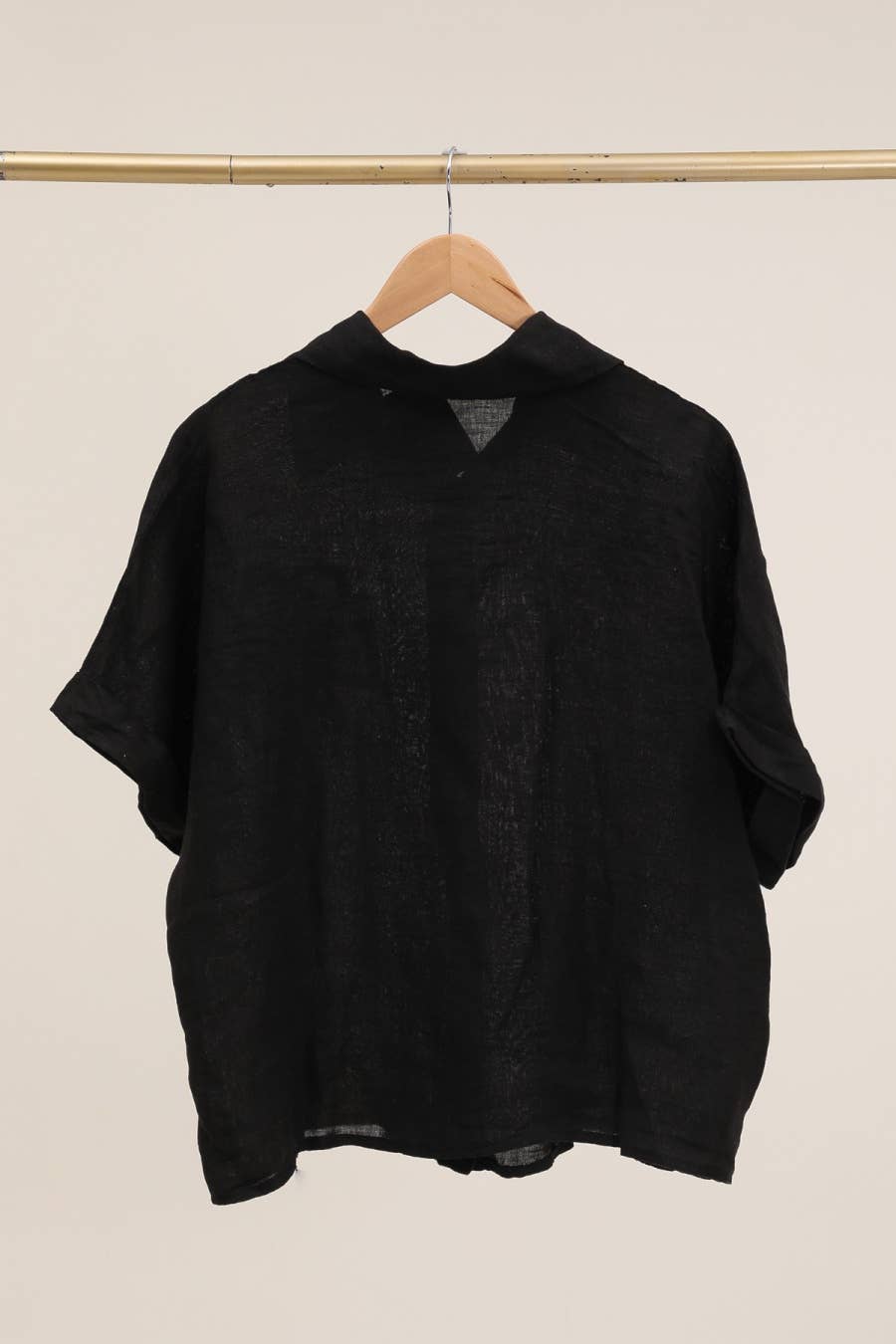 LÉA & LUC - Vente Chemise – femme - Chemise avec une fleur en 100% Lin REF. 2034115